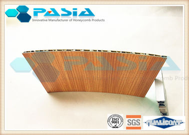 中国 木製のベニヤの蜜蜂の巣の防蝕合成のパネルのヨットの壁の使用 サプライヤー
