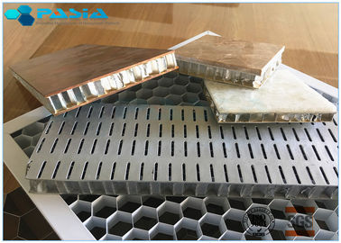 中国 軽量の蜜蜂の巣のシート材料の防水および耐震性機能 サプライヤー