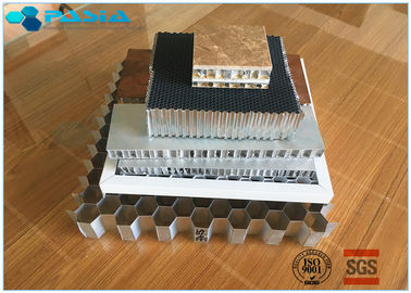 中国 高いローディングの接着剤のカーテン・ウォール板のための担保付きアルミニウム蜜蜂の巣中心 サプライヤー