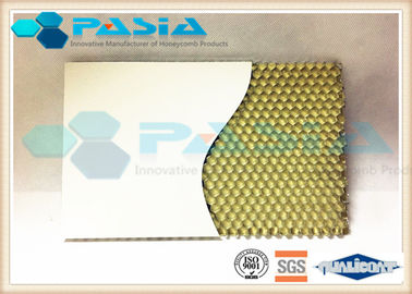 中国 FRP繊維はプラスチック版の蜜蜂の巣合成板天候の証拠を補強します サプライヤー