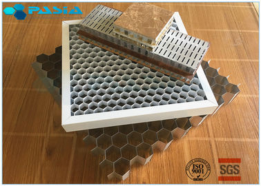 中国 接着剤の担保付きアルミニウム蜜蜂の巣のカーテン・ウォールのコア ボード0.07mmの厚さ サプライヤー