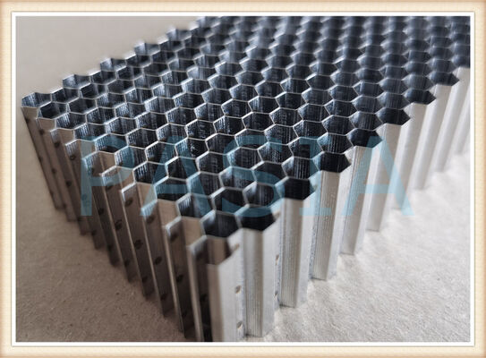 中国 High Strength Anti-crush Lightweight Aluminum Honeycomb Core Crash Cushion サプライヤー