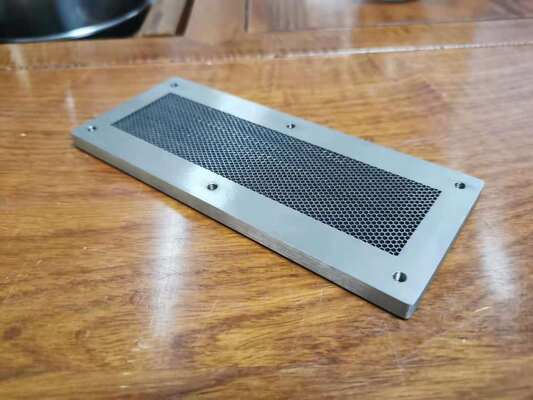 EMIシールド ステンレス鋼 ハニーコム 透気パネル 0.8mm Dia サプライヤー