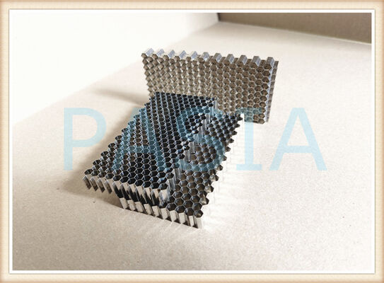 High Temperature Tolerance Low Pressure Drop EMI Shielding Stainless Steel Honeycomb Air Flow Straightener for Engine Intake Testing サプライヤー