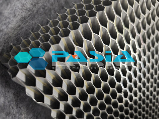 Flame Retardant Lightweigt Honeycomb Energy Absorber with High Heat Dissipation Pyramidal Structure Handling 15 KW/m² for Aerospace Chamber Lining サプライヤー