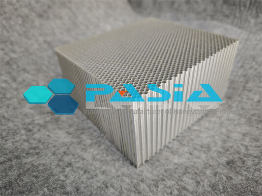 Corrosion Resistant Chromate‑coated Aluminum Honeycomb Energy Absorber Pad in 1250×1250mm Size for Railway Vehicle Buffering with Stable Plateau Stress Characteristics サプライヤー