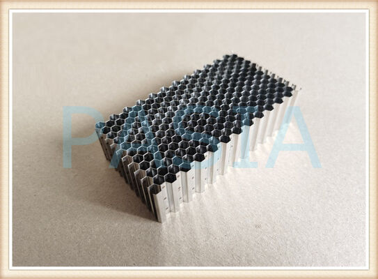 Stainless Steel Honeycomb Seal Strips With Cell Sizes Ranging from 0.8mm to 5.6mm for Gas Turbine Applications サプライヤー