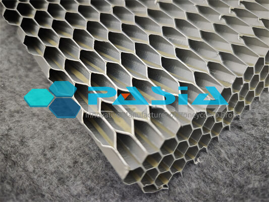 Hexavalent Chromium Conversion Coated Aluminum Honeycomb Core: Aerospace-Grade Corrosion Protection with Structural Bonding Integrity サプライヤー